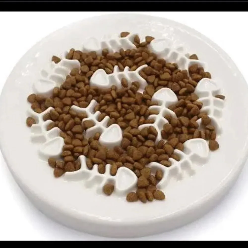 Ceramic White Interactive Puzzle Cat Slow Feeder Dish